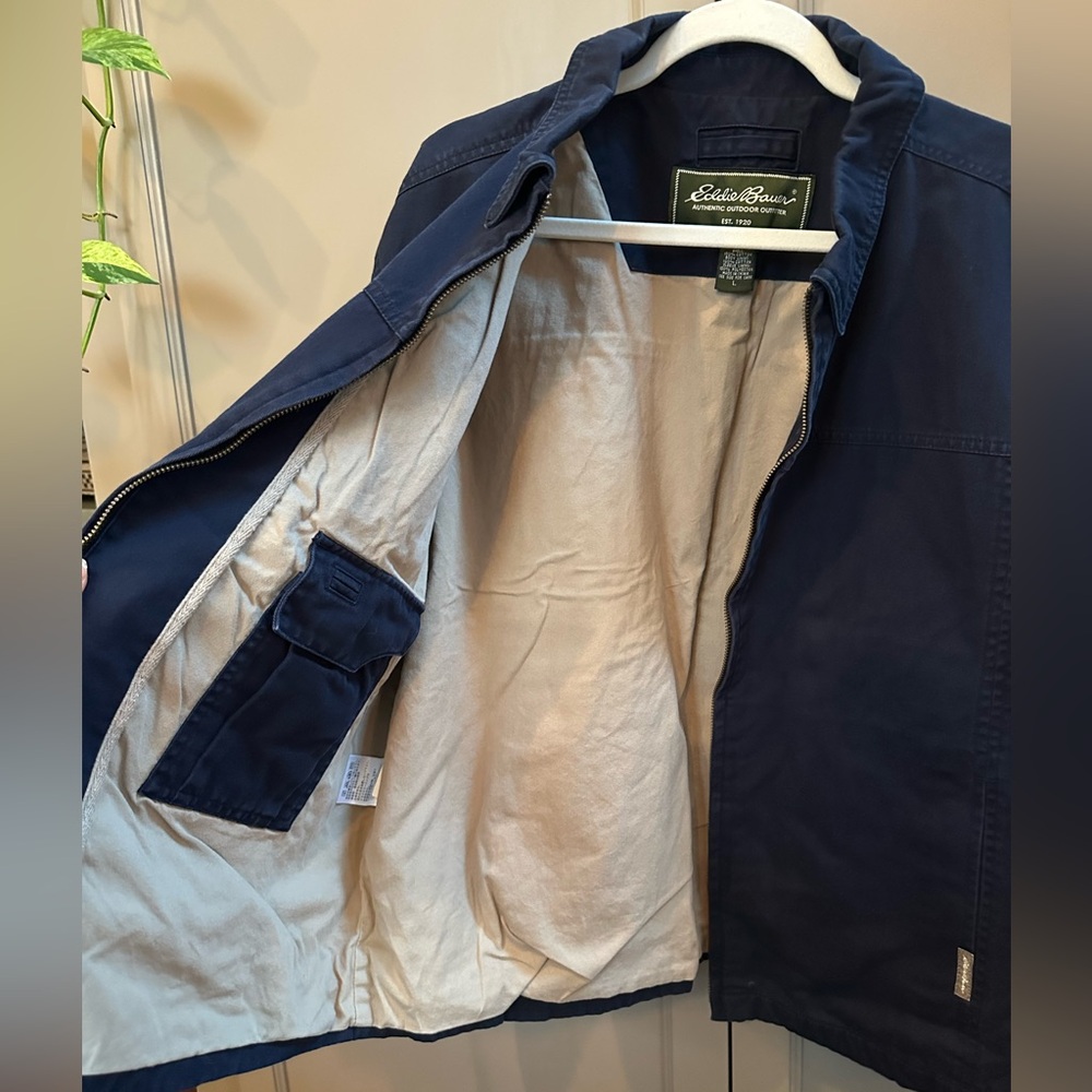 Eddie Bauer Men's Authentic Outdoor Outfitter (L) - Picture 5 of 15